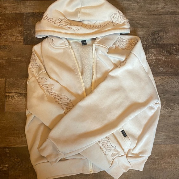 Manfinity Tops - Urban chill cream hoodie